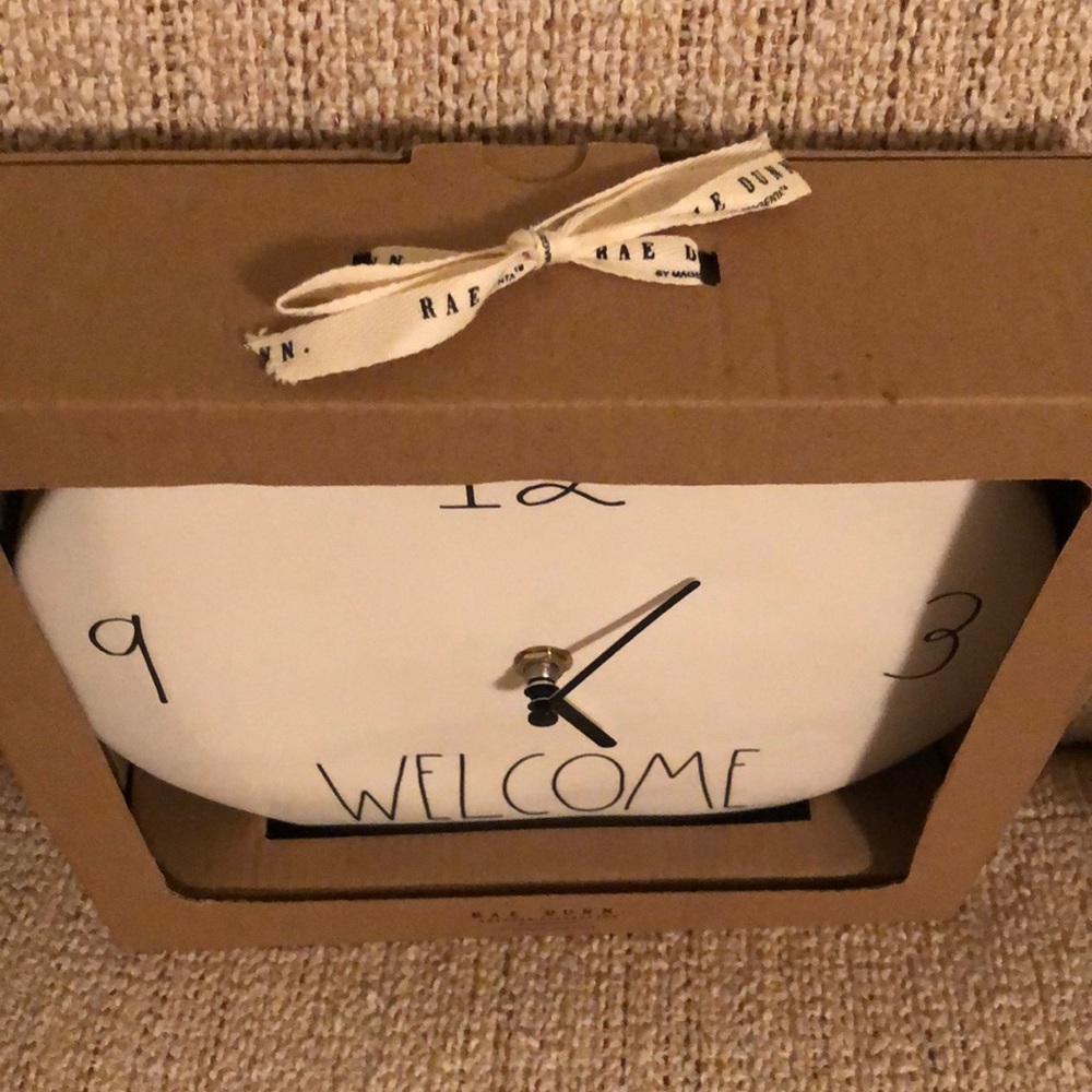 New Rae Dunn WELCOME Clock - Picture 4 of 4
